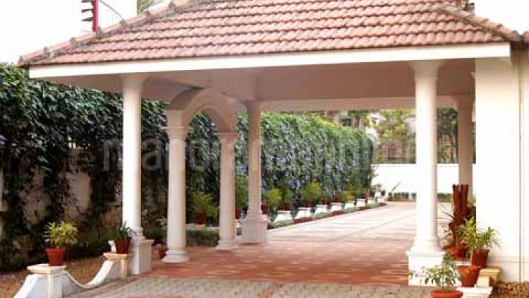 ದಿಲೀಪ್‍ರ ಮನೆಗೆ ಕಾವಲು ನಿಂತು ಕುಸಿದುಬಿದ್ದ ಎಸ್ಸೈ